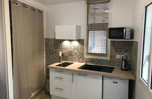 Avignon City Centre Apartment | Quiet Studio For 2 Near Palais Des Papes