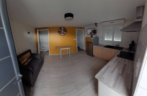 Sainte-Fereole Apartment | Quiet studio