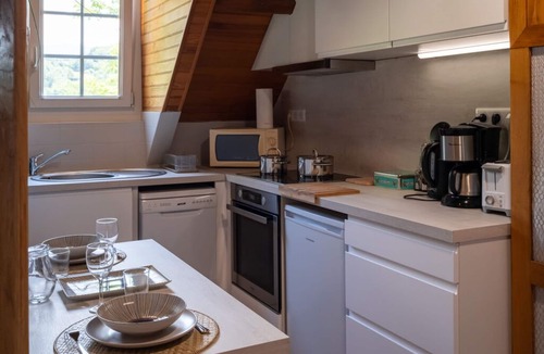 Lagarde Apartment | Quiet studio/gîte in the mountains.