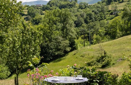 Lagarde Apartment | Quiet studio/gîte in the mountains.