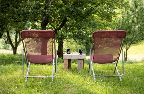 Lagarde Apartment | Quiet studio/gîte in the mountains.