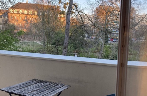 Bourg-l'Eveque Apartment | QUIET STUDIO near town center facing park/river vilaine :)
