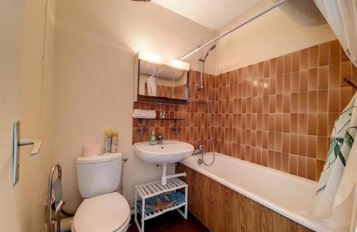 Houlgate Apartment | Quiet studio with balcony near the beach