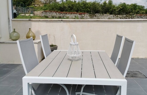 Rougemont Apartment | Quiet studio with terrace