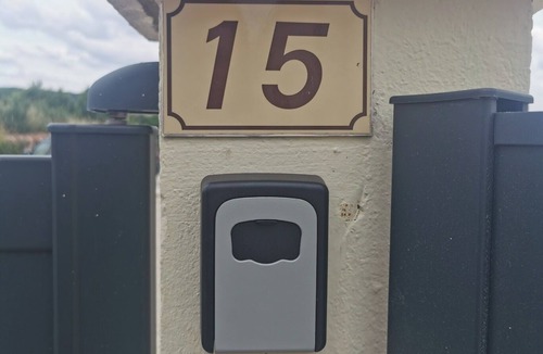 Rougemont Apartment | Quiet studio with terrace