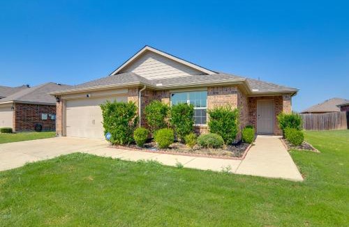 Seagoville House | Quiet Suburban Home w/Private Yard in Seagoville!