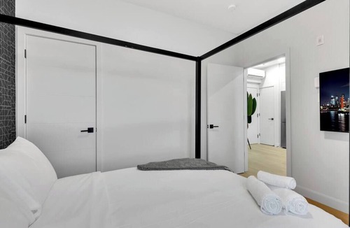 Southwest Condo | Quiet & sunny 1 bedroom, AAA location, sleep 2