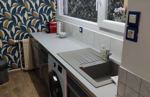 Charleville-Mezieres House | Quiet town center house with patio and 2-wheel garage