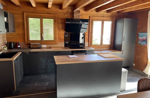 Venosc Ski Chalet | Quiet, typical chalet with breathtaking views