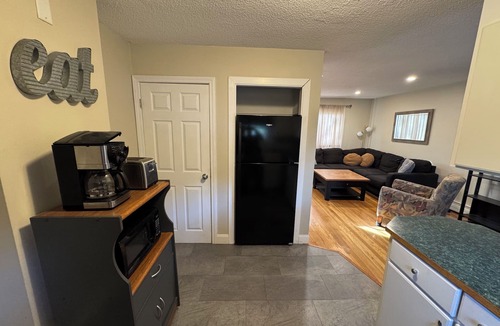 Hudson House | Quiet updated townhome in Hudson