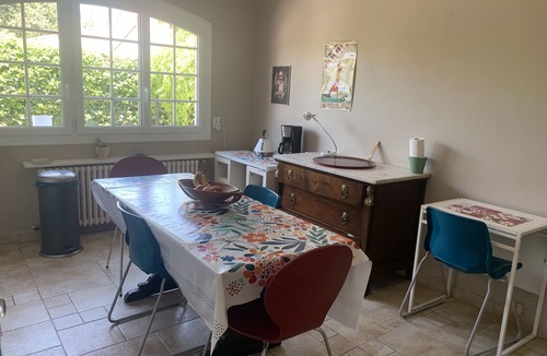 Baillargues House | Quiet vacation home with swimming pool near beaches