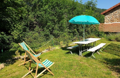 Chaneac Apartment | Quiet vacation rental for 4 people with family or friends