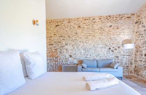 Sault Bed & Breakfast | Quiet Vaucluse bed and breakfast