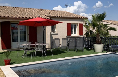 Allegre Les Fumades House | Quiet villa between Gard and Ardèche