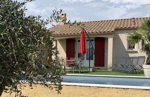 Allegre Les Fumades House | Quiet villa between Gard and Ardèche