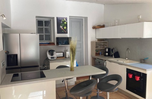 Tourrettes-sur-Loup Villa | QUIET VILLA BETWEEN SEA AND MOUNTAINS