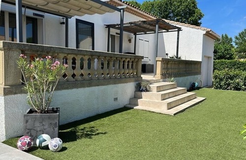 Laverune Villa | Quiet villa, pool, close to the beach