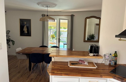 Marsillargues Villa | Quiet villa with pool close to the sea