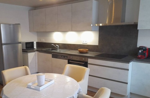 Saint-Hippolyte House | Quiet village house