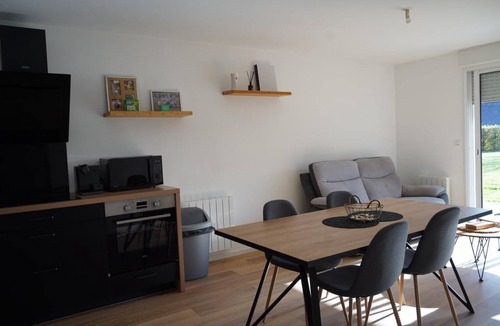Miniac-Morvan Apartment | Quiet, warm apartment