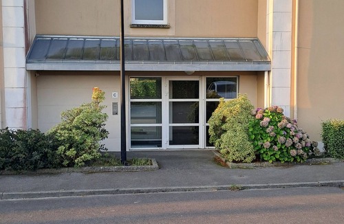 Miniac-Morvan Apartment | Quiet, warm apartment