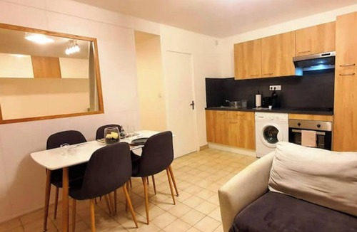 Bourges Apartment | *Quiet & Warm