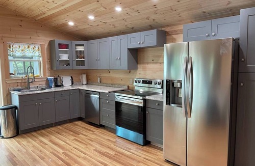 Mac Mahan Cottage | Quiet Waterfront Cottage on coven