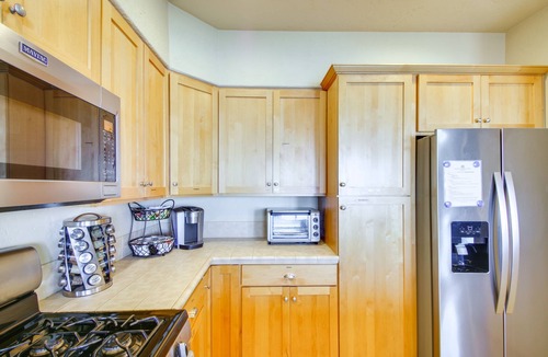 Gold Beach House | Quiet Waterfront Escape w/Hot Tub & Beach Access!