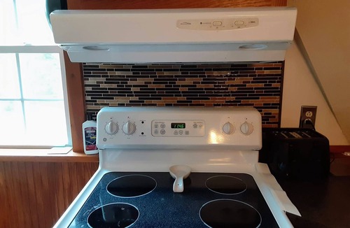 St Lawrence County House | Quiet Waterfront Home