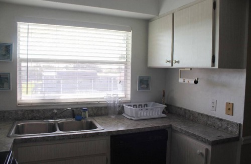 Apollo Beach Condo | Quiet Waterfront View Condo-New Appliances! Remodeled Baths!