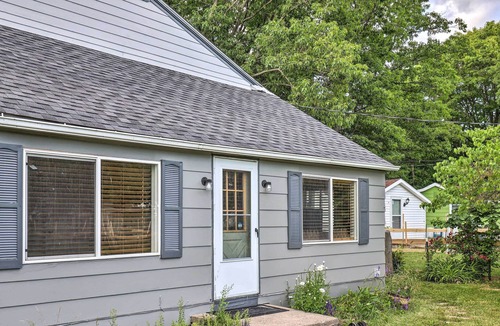 Waterport House | Quiet Waterport Getaway w/ Fire Pit & River Views!