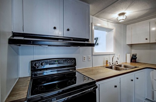 Ludlow House | Quiet Waterview Lake Getaway | Fisherman