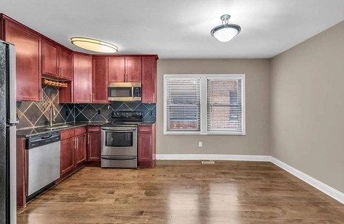 West Plaza Condo | Quiet West Plaza Retreat – Spacious 1BR in Prime KC Location