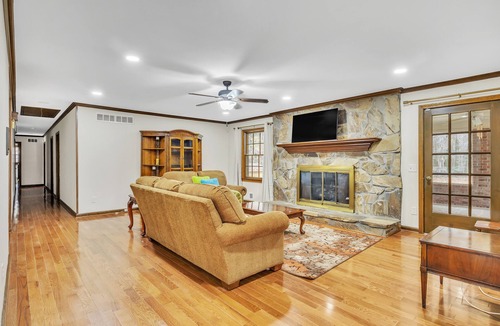 Fayetteville House | Quiet wooded sanctuary