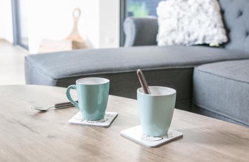 La Demi-Lune House | Quijote, Maison moderne avec terrasse à Caen