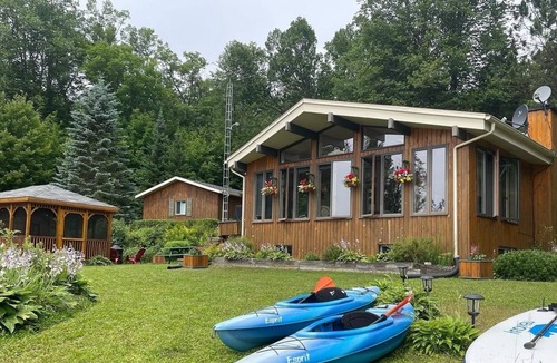 Aumond House | Quinn Lake House, Deleage, Quebec