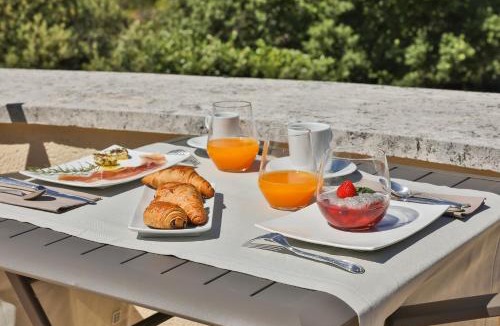 Goult Bed & Breakfast | Quintessence Provence
