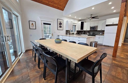 Becket House | Quintessential 6-BR Berkshires Lodge