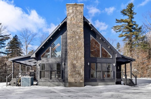 Becket House | Quintessential 6-BR Berkshires Lodge