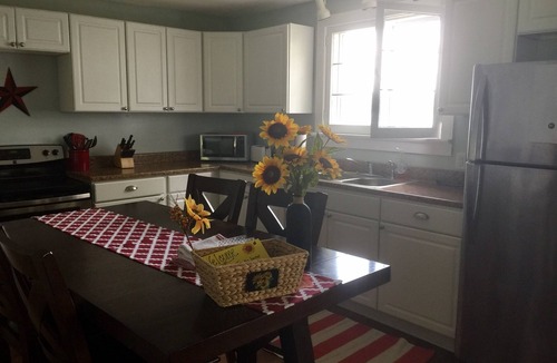 Geneseo Cottage | QUINTESSENTIAL FINGER LAKES COTTAGE! CHARM ABOUNDS IN THIS COZY LAKEFRONT GEM!