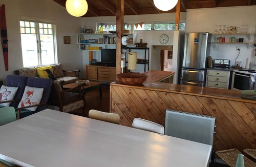 Pataua House | Quintessential kiwi beach holiday