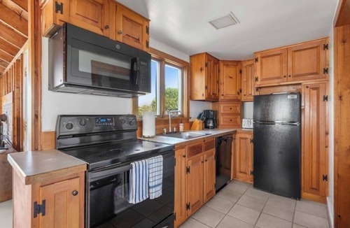 Quaise Cottage | Quintessential Nantucket Beachfront Cottage