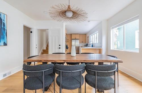 East Queen Anne House | Quintessential Queen Anne charmer w 7Beds4Baths