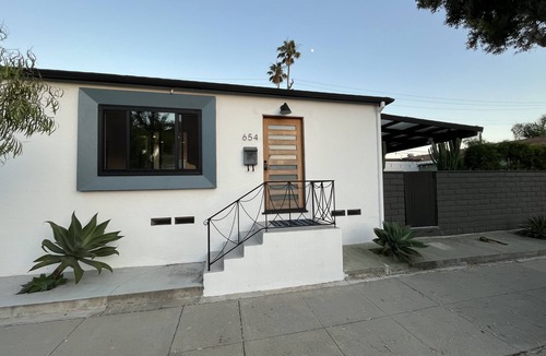 Ocean Park House | Quintessential Santa Monica Bungalow - 90 day minimum stay