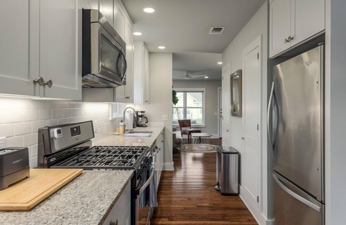 Barton Heights House | Quintessential Zilker Bungalow