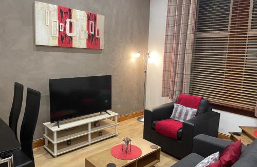 Bathgate Apartment | Quirky Cottage Central Bathgate