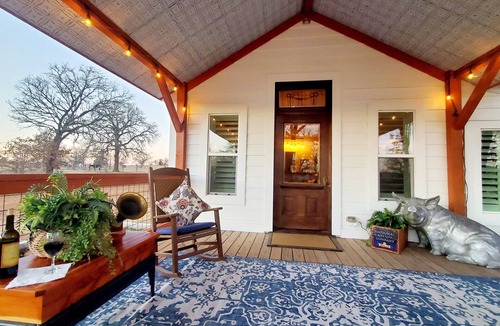 Paige Cabin | Quirky Country Charmer