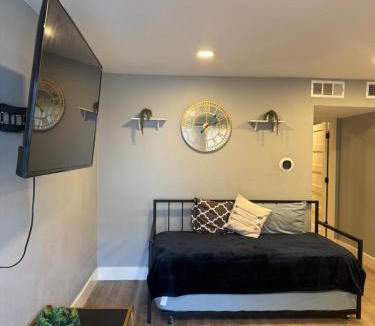South Central Houston Apartment | Quirky Museum District Apartment in Prime Location