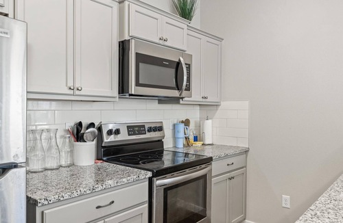 Nampa House | Quite and Cozy House with Pool access!