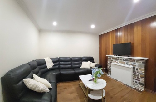 Noble Park House | Quite and Friendly House